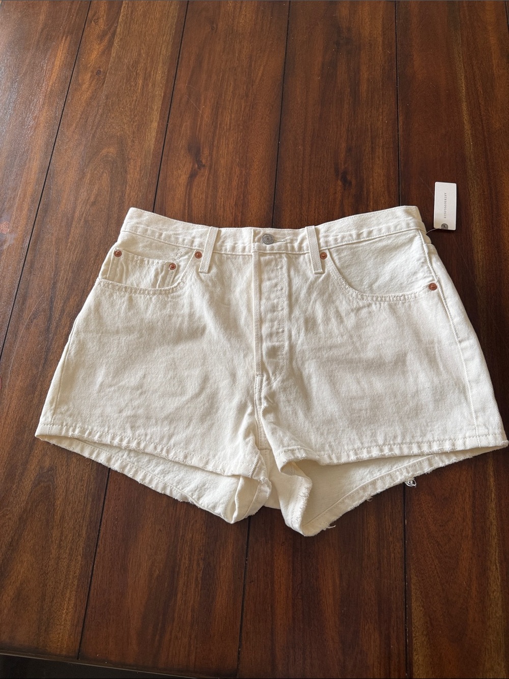 Levi's Cream High-Rise Button-Fly Denim Shorts Sz 32